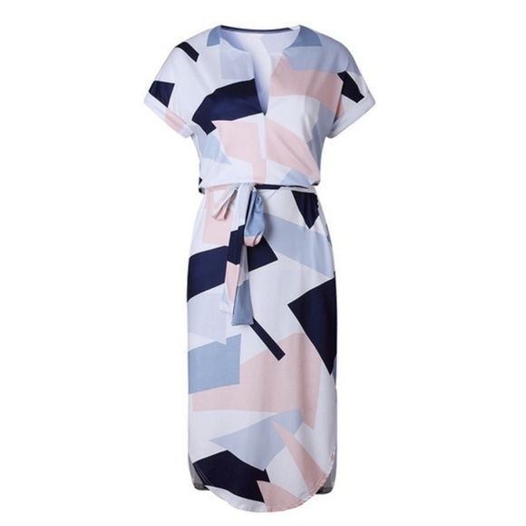 ♥️SALE! CHIC V-NECK DRESS - Picture 2 of 3